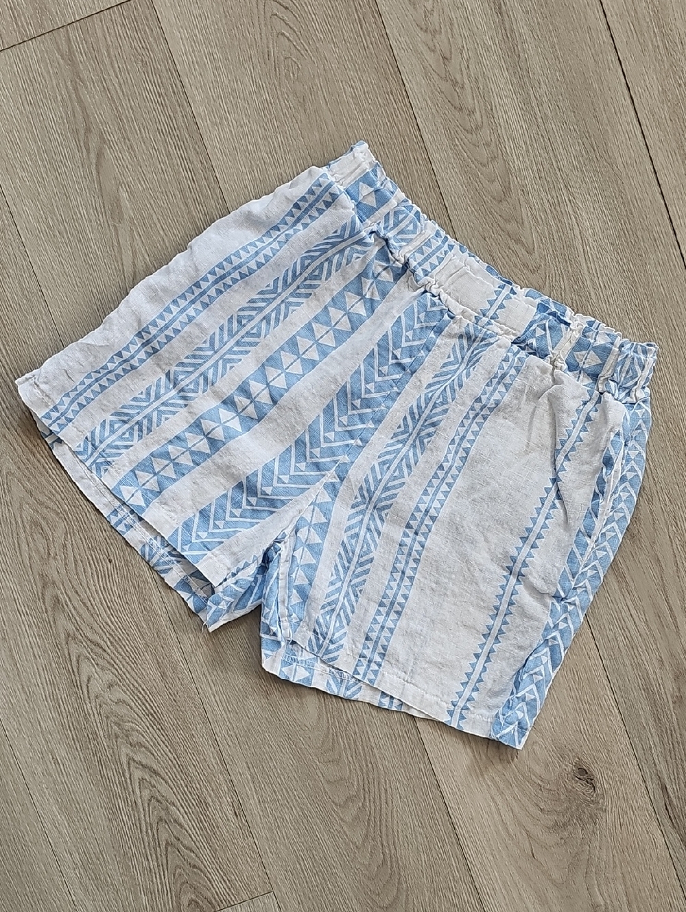 Bellambia Italian Linen Sheer Breathable Lightweight White Blue Shorts, Small